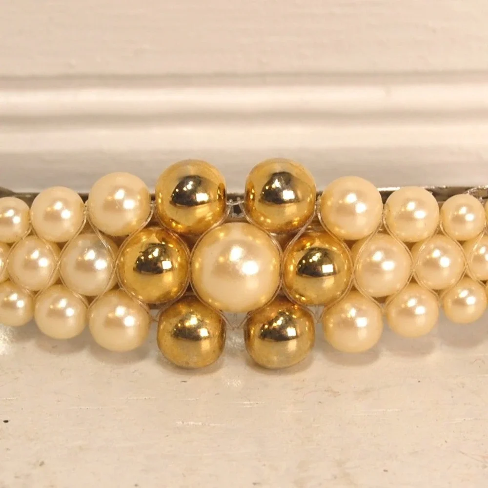 Vintage hair Barrette beaded pearl ivory‎ gold Flower